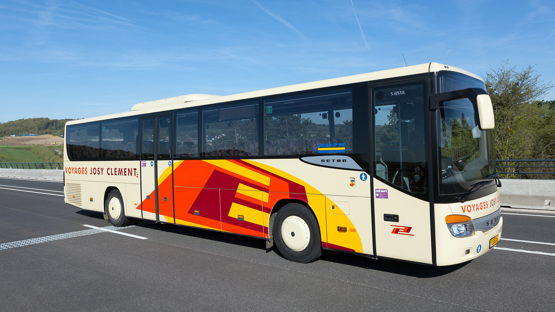 VOYAGES JOSY CLEMENT RECRUTE – Plusieurs Chauffeurs Autobus (m/f) à temps plein